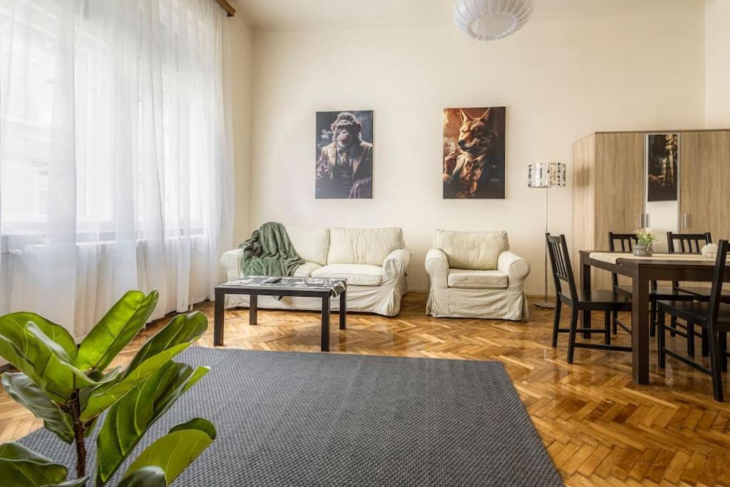 Gentleman Apartment Budapest Ngoại thất bức ảnh