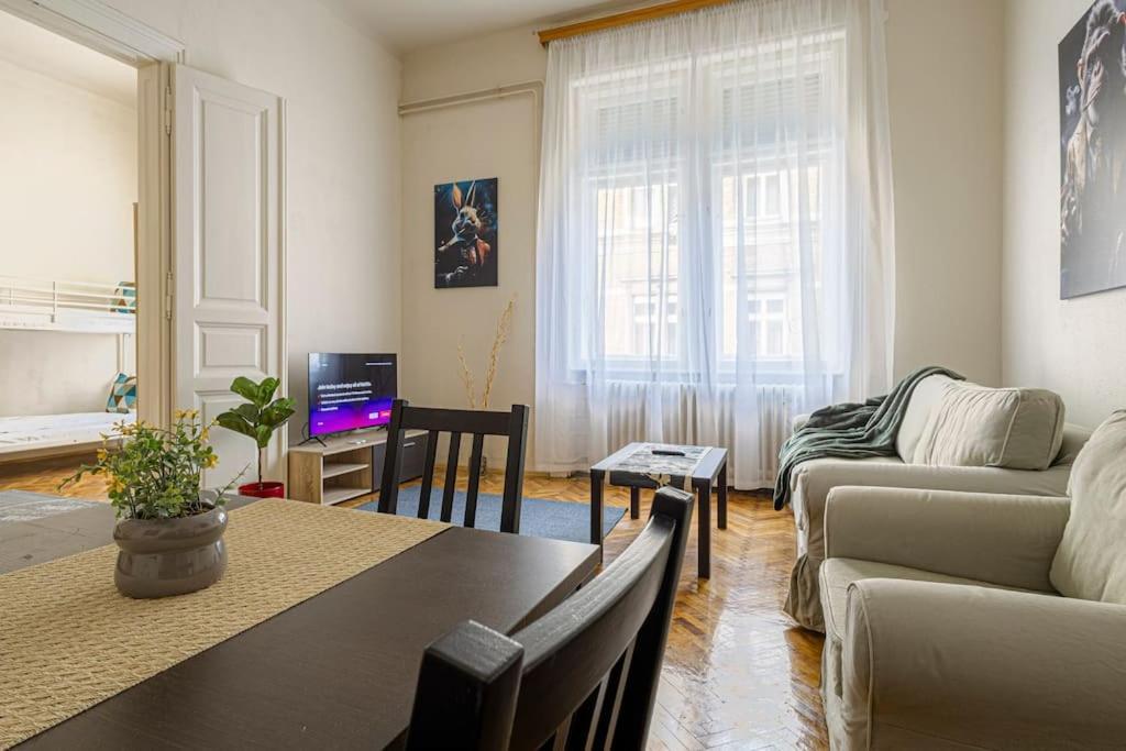 Gentleman Apartment Budapest Ngoại thất bức ảnh